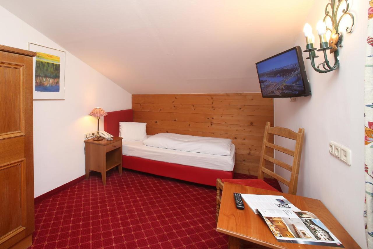 Hotel Lukashansl Hundsdorf  Buitenkant foto