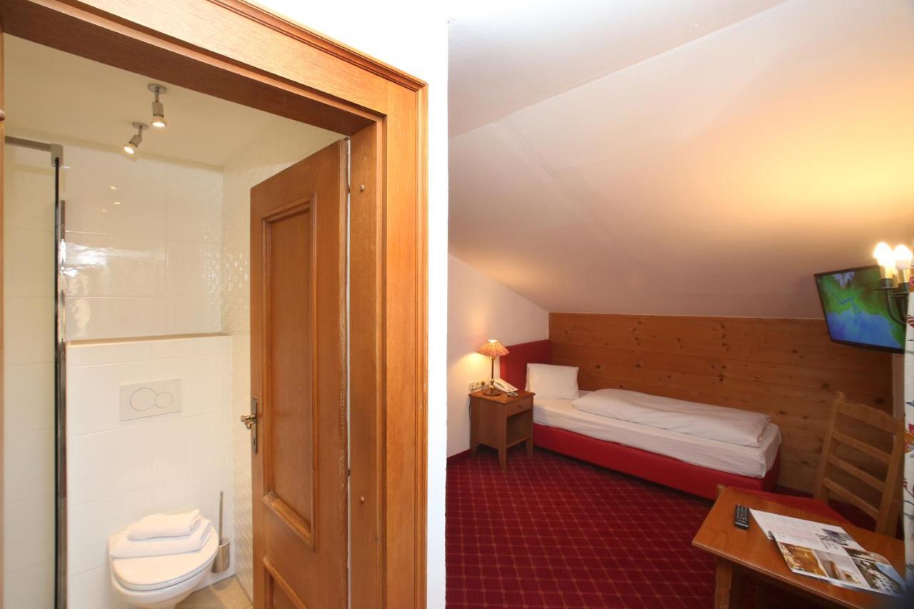 Hotel Lukashansl Hundsdorf  Buitenkant foto